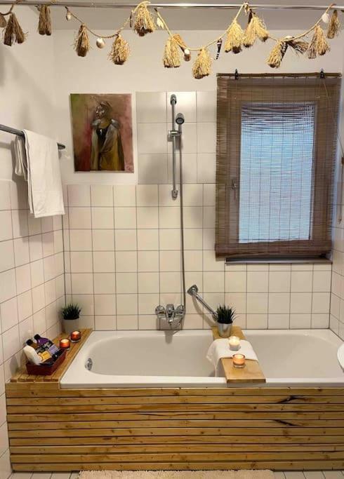 Boho Apartment In Der Stadtmitte Лар Екстер'єр фото